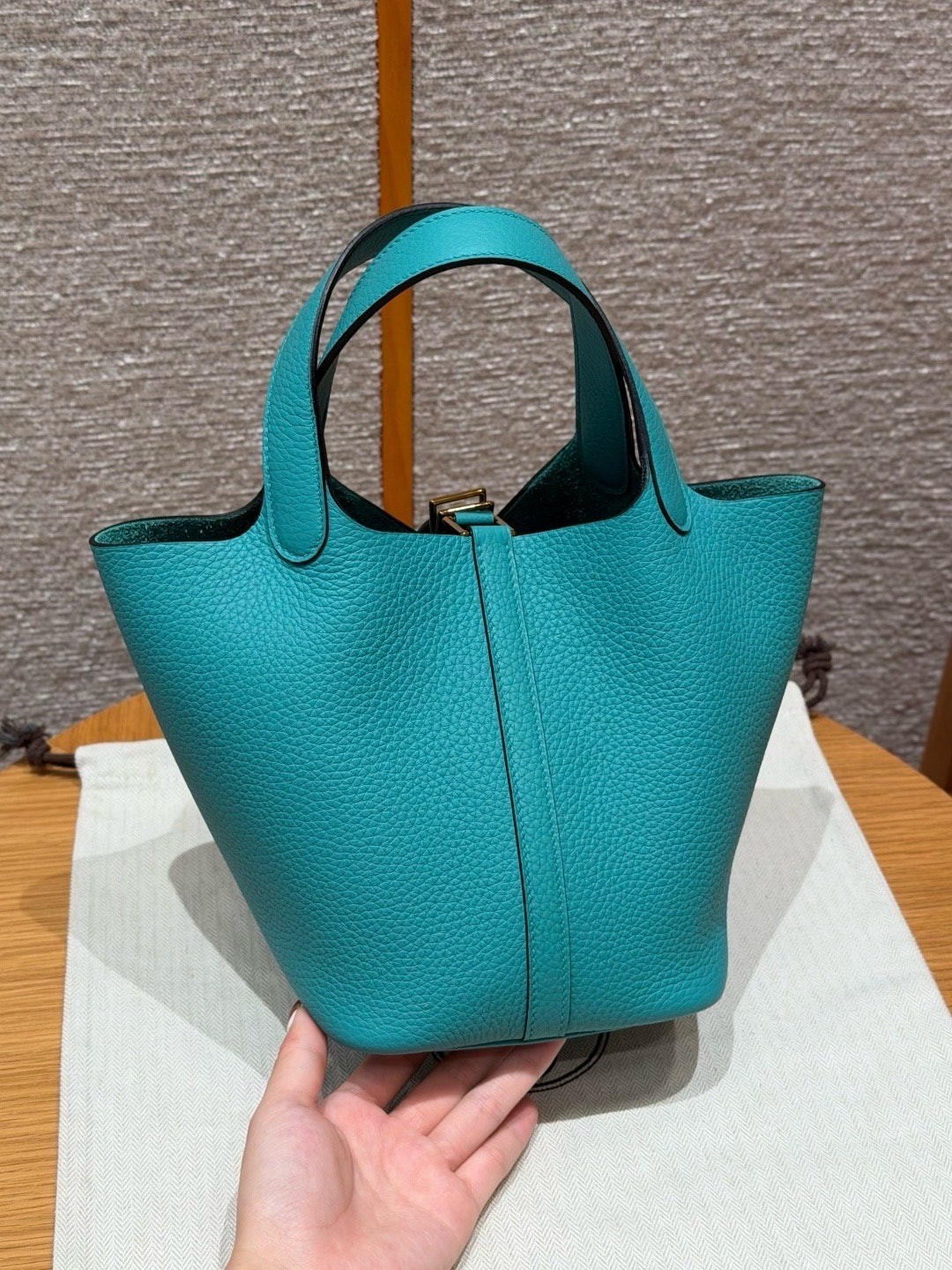 6b17a9a4bbcb9e17ba4b62f22c4b71a9_1781677611_7138.jpg