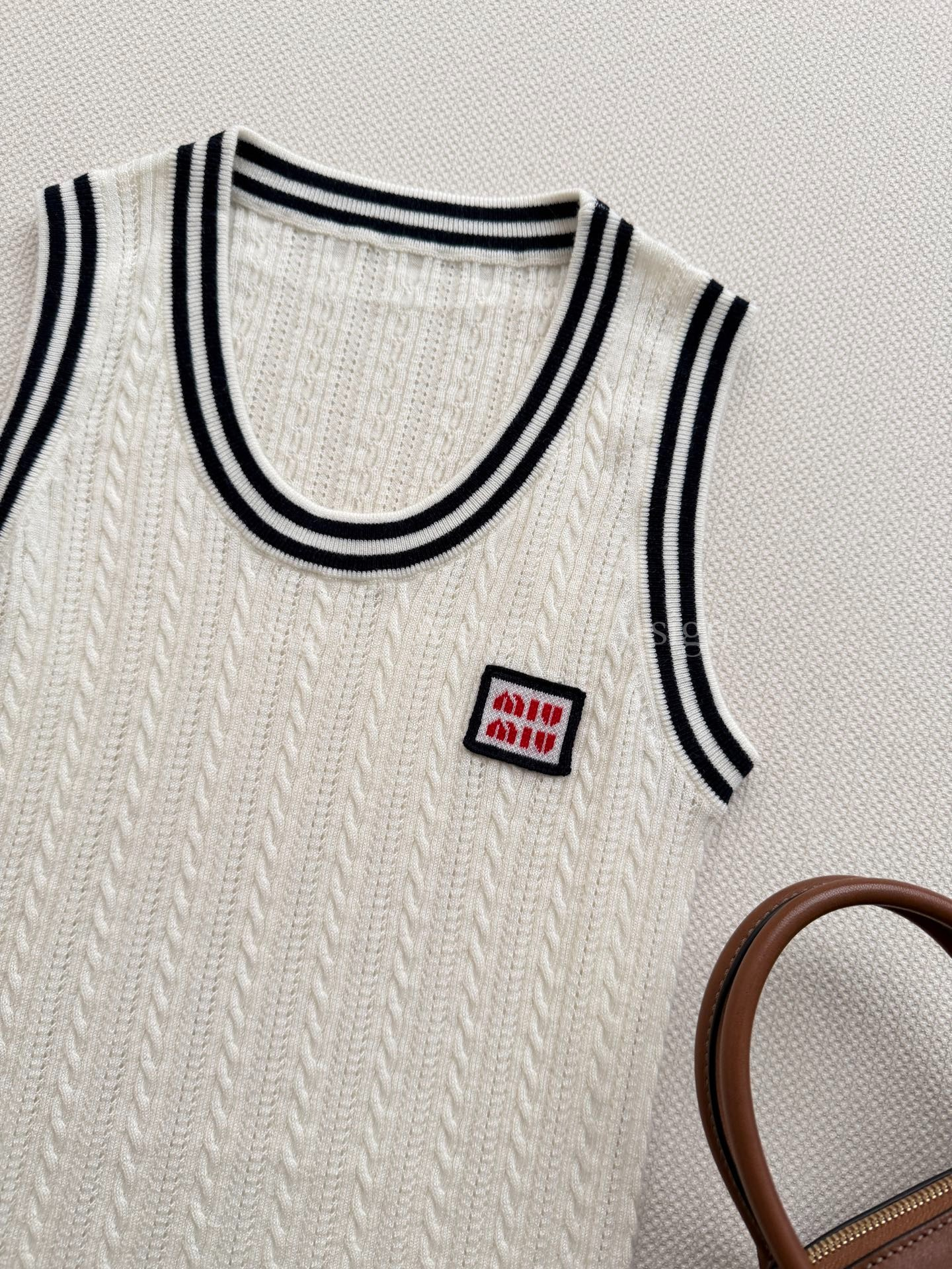 b8ea094132b5c0249a7e78ca20a2abf0_1784167129_4305.jpg