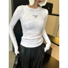 프라다 크루넥 티셔츠 [정상가 120만원대]